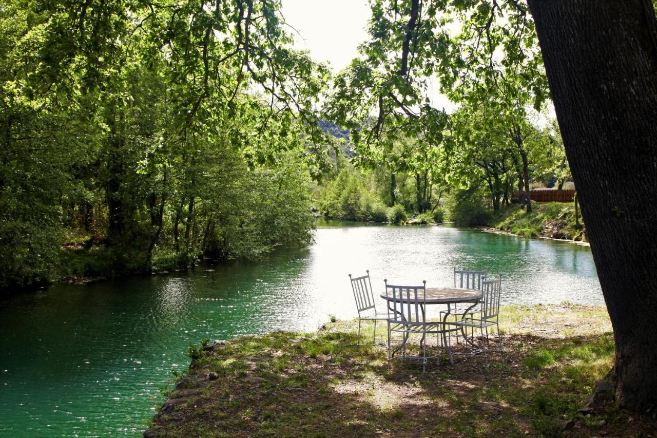 La Magnanerie dhôtes , Les roulottes insolites Sauve Extérieur photo